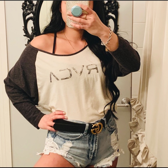 ๐ RVCA BASEBALL RAGLAN SHIRT. URBAN OUTFITTERS - Picture 2 of 3